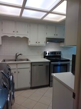 101 S Interlachen Ave-Unit -102 in Winter Park, FL - Building Photo - Building Photo