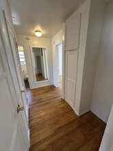 2471 Silver Lake Blvd, Unit 2471-C in Los Angeles, CA - Building Photo - Building Photo