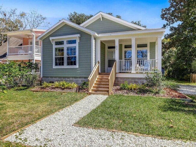 property at 424 S 4th St