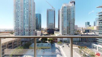 1155 S Grand Ave in Los Angeles, CA - Building Photo