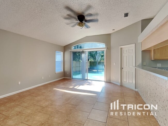 1169 Brookwood Bluff Rd E in Jacksonville, FL - Building Photo - Building Photo