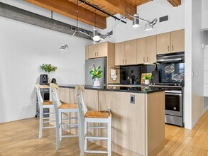 9 W Broadway in Boston, MA - Foto de edificio - Building Photo