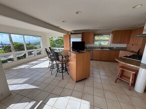 2368 St Louis Dr in Honolulu, HI - Building Photo - Building Photo