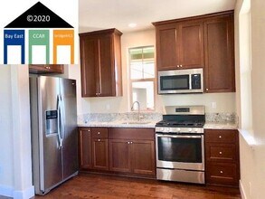 697 W Hearst Ln in Tracy, CA - Building Photo - Building Photo