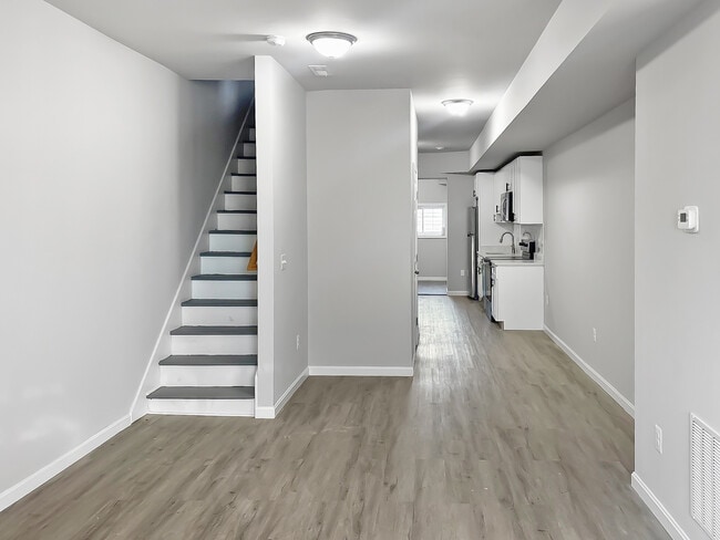 1572 Carswell St in Baltimore, MD - Building Photo - Building Photo