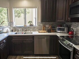 1910 Magdalena Cir in Santa Clara, CA - Building Photo