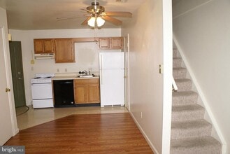 1121 Stanley Ave in Chambersburg, PA - Foto de edificio - Building Photo