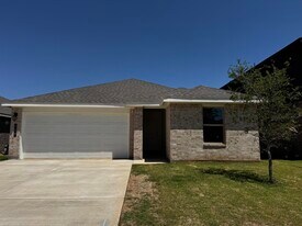 708 15th St in Wolfforth, TX - Building Photo