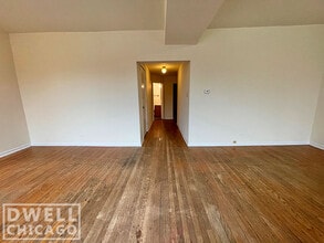 2337 N Kedzie Blvd, Unit 1 in Chicago, IL - Building Photo - Building Photo