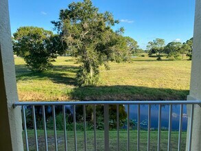 2080 Greenview Shores Blvd in Wellington, FL - Building Photo - Building Photo