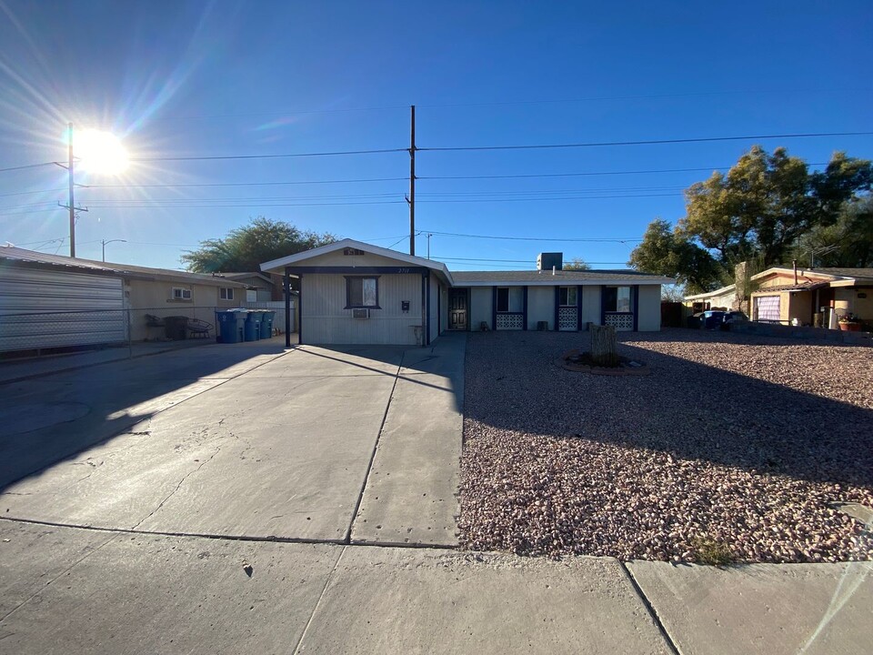 2711 San Gorgonio St in Las Vegas, NV - Building Photo