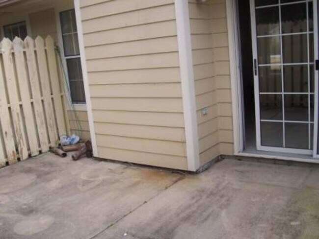 1107 Gilgo Rd in Oriental, NC - Building Photo - Building Photo