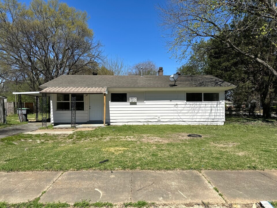 4842 Avondale Ave in Memphis, TN - Building Photo