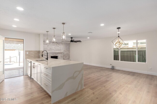 property at 10836 N 108th Pl