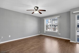 215 Sheffield Ct in Denville, NJ - Building Photo - Building Photo