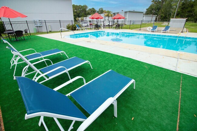 Villas Sur La Riviere! in Gulfport, MS - Building Photo - Building Photo