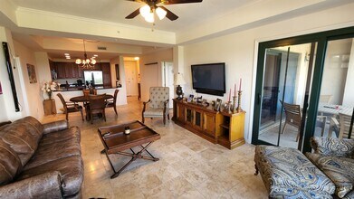 121 N Monroe St in Tallahassee, FL - Building Photo - Building Photo