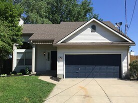 4705 Norwich Ct in Middletown, OH - Building Photo