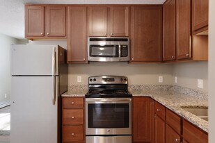 837 Northdale Blvd NW in Coon Rapids, MN - Building Photo