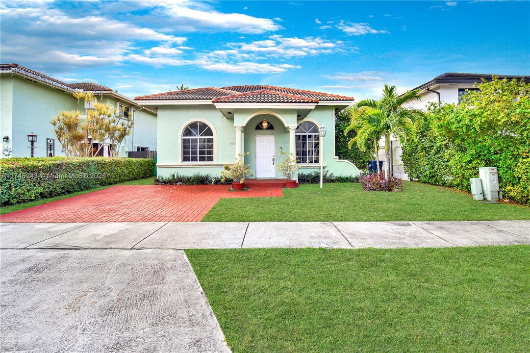 14138 SW 164th Terrace in Miami, FL - Foto de edificio