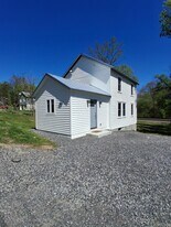 11 Cedar St in Staatsburg, NY - Building Photo