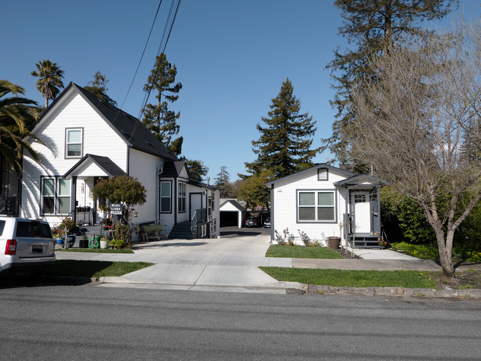 15 7th St in Petaluma, CA - Building Photo