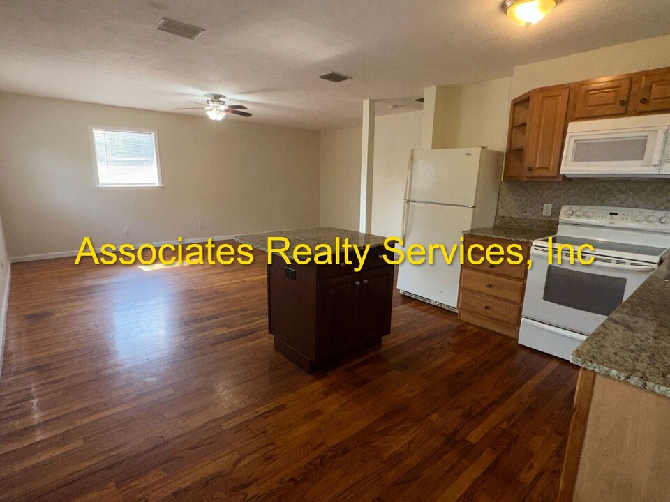 2941 NW 6th St in Gainesville, FL - Building Photo