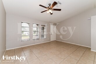 143 SE 20th St in Cape Coral, FL - Foto de edificio - Building Photo