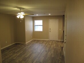 1037 Ramey Cir in Denton, TX - Building Photo - Building Photo
