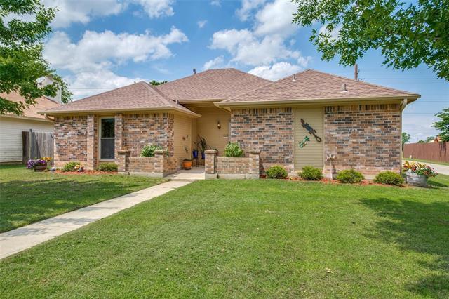 205 Meadow Ln in Denton, TX - Foto de edificio