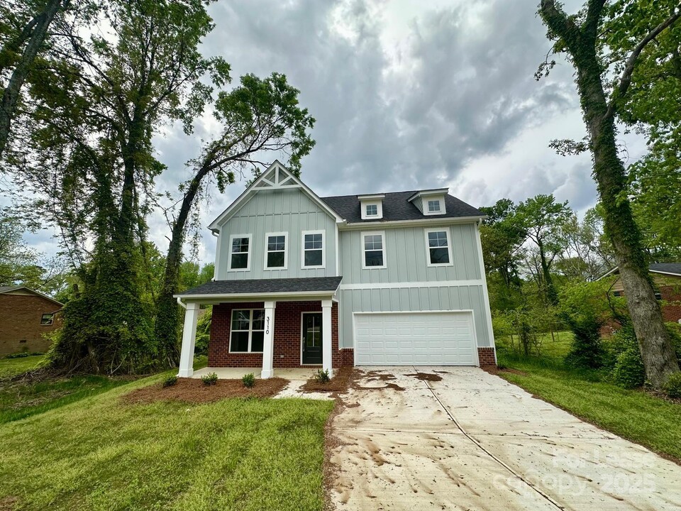 3110 Westerwood Dr in Charlotte, NC - Building Photo