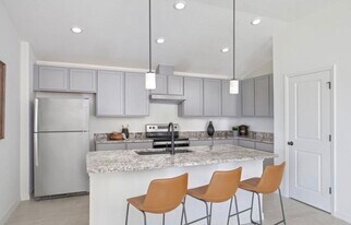 9183 Sandy Bluffs Circle in Parrish, FL - Building Photo