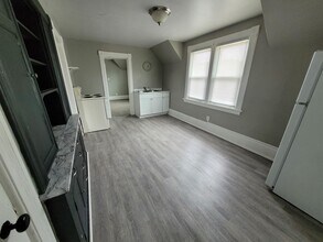 4168A N 92nd St in Milwaukee, WI - Building Photo - Building Photo