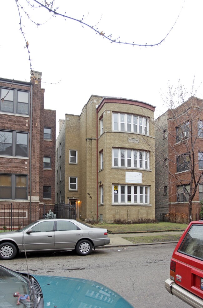 7729 N Marshfield Ave in Chicago, IL - Building Photo - Building Photo