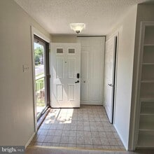 5302 Harbor Ct Dr in Alexandria, VA - Building Photo - Building Photo