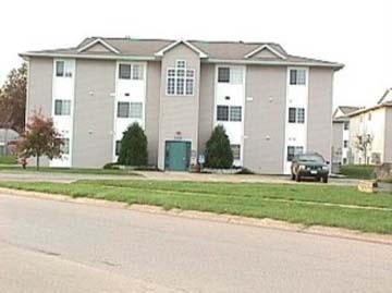 Meadowlark Apartments in Iowa City, IA - Building Photo