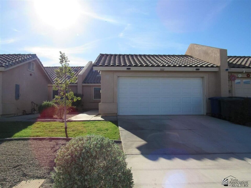 3112 S Melanie Dr in Yuma, AZ - Building Photo