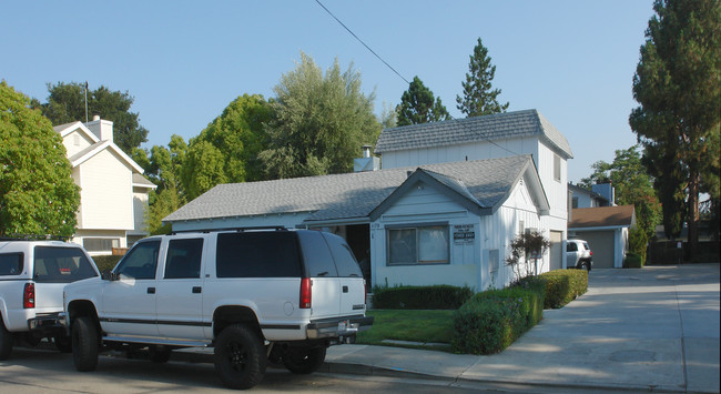 1179-1183 Smith Avenue in Campbell, CA - Foto de edificio - Building Photo