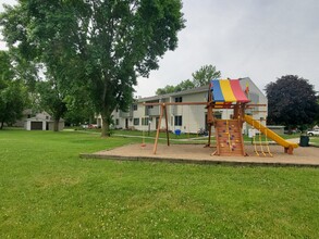 Northwood Apartments, a Section 8 Community in Glencoe, MN - Foto de edificio - Building Photo