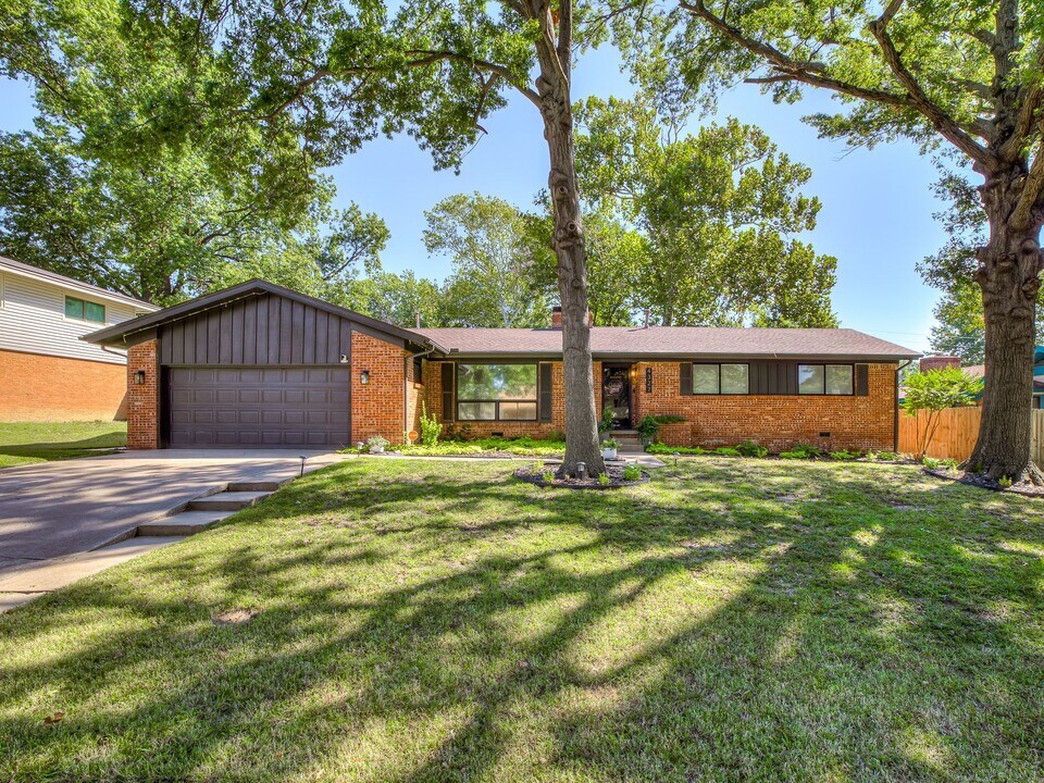 4327 S Allegheny Ave in Tulsa, OK - Building Photo