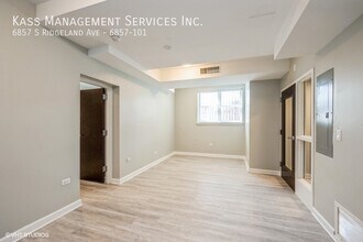 6857 S Ridgeland Ave-Unit -6857-101 in Chicago, IL - Building Photo - Building Photo