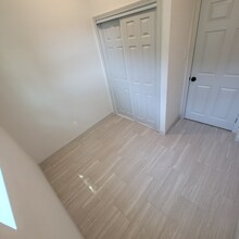 647 Hammond Ave in San Antonio, TX - Building Photo - Building Photo