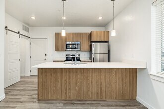 Village East Apartments & Townhomes in Boise, ID - Building Photo - Building Photo