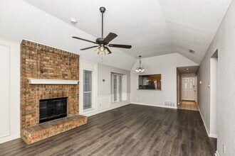 1505 Gainsborough Way in Fort Worth, TX - Building Photo - Building Photo