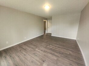 32 Georgian Cv, Unit L in Jackson, TN - Building Photo - Building Photo