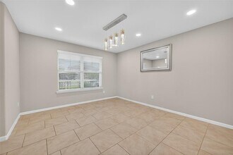 3026 Village Creek Dr in Katy, TX - Building Photo - Building Photo