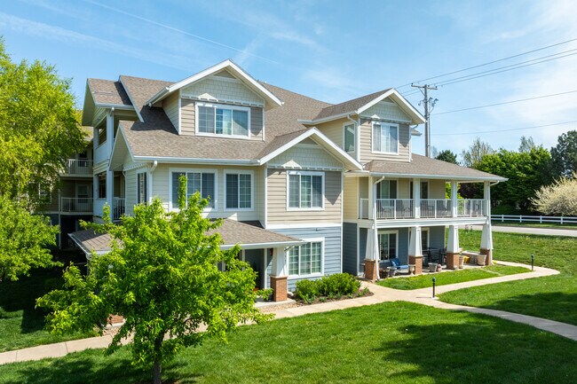 Meadowlark Estates Gracious Retirement Living in Lawrence, KS - Building Photo - Primary Photo