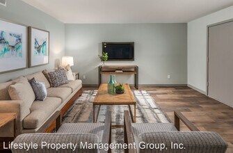 4571 Marlborough Dr in San Diego, CA - Building Photo - Building Photo
