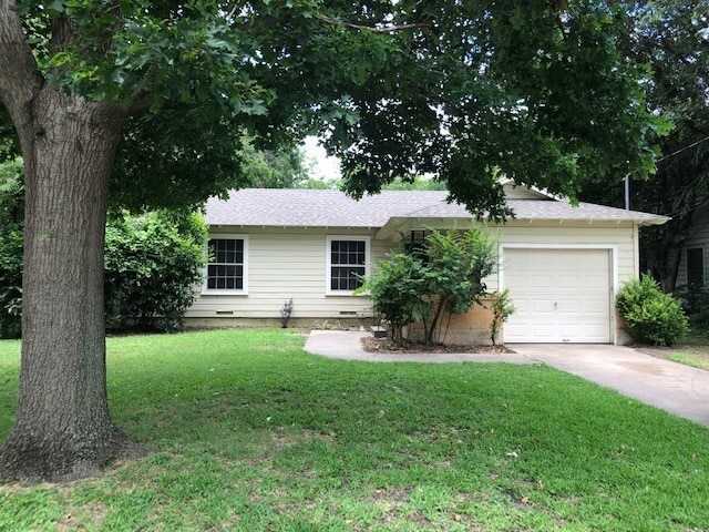 property at 907 Denton St