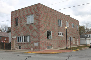 4149 Sheffield Ave Apartments